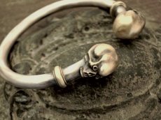 画像3: ANIMAL-WORSHIP SILVER [アニマルワーシップシルバー] Antique Skull Bangle (3)