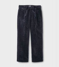 画像2: PHIGVEL [フィグベル] CORDUROY WIDE TROUSERS [INK NAVY] (2)