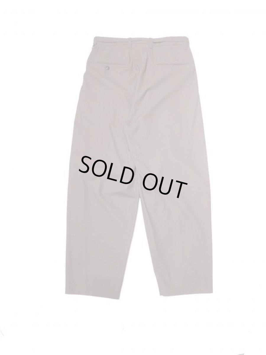 画像2: URU [ウル] COTTON 1 TUCK PANTS [BROWN]  (2)