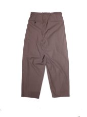 画像2: URU [ウル] COTTON 1 TUCK PANTS [BROWN]  (2)