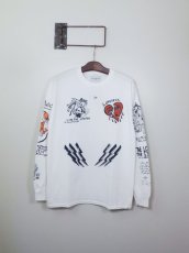 画像1: Black Weirdos [ブラック ウィドゥ] Cady Tattoo L/S Tee [WHITE] (1)