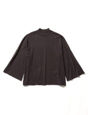 画像2: Sasquatchfabrix. [サスクワッチファブリックス] MOCKNECK FLARE SLEEVE L/S TEE [CHARCOAL GRAY]  (2)